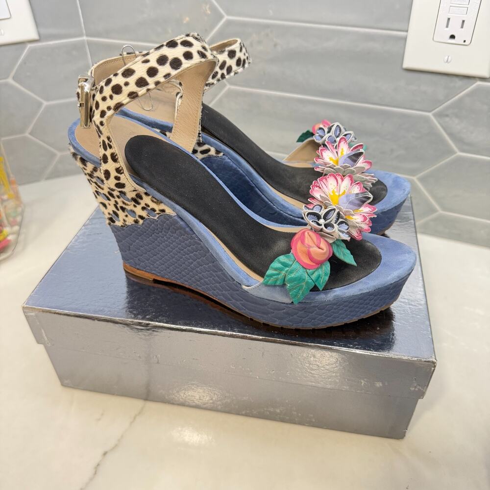 Donald Pliner 10 Blue Suede Sandals Vintage Boho Wedge Jewel Tone Chic Floral